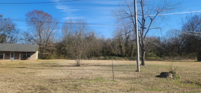 Listing photo 2 for 410 E St, De Kalb TX 75559