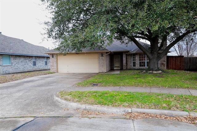 view of front facade featuring a garage