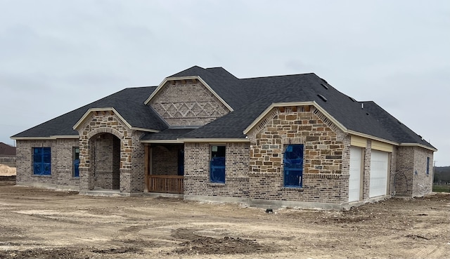 view of front facade with a garage