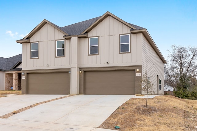 view of front facade with a garage