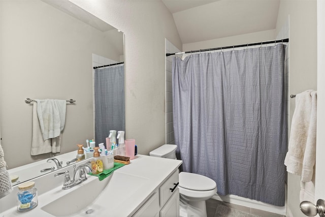 full bathroom featuring toilet, vaulted ceiling, shower / bath combo with shower curtain, and vanity