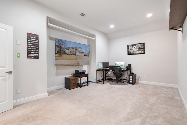 carpeted office with baseboards, visible vents, and recessed lighting