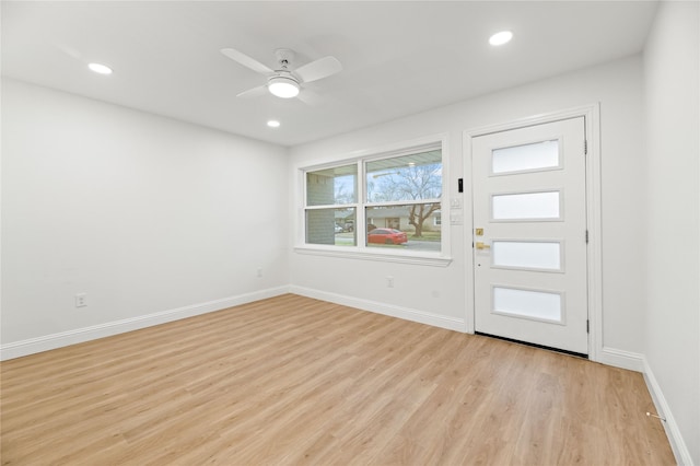 entrance foyer with light wood-style flooring, baseboards, a ceiling fan, and recessed lighting