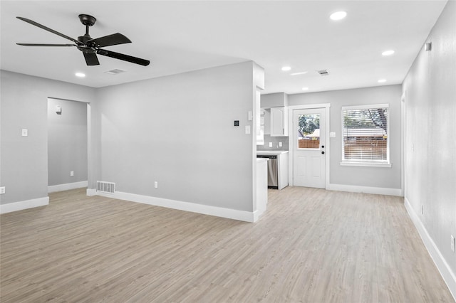 3126 Colchester Dr, Farmers Branch, TX 75234 - unfurnished living room with ceiling fan, light wood-style flooring, recessed lighting, and baseboards