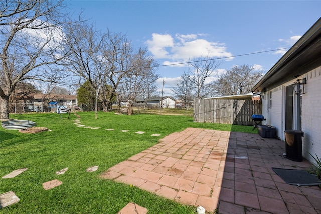 view of yard featuring a patio