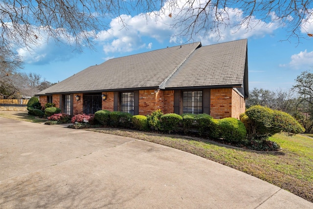 view of front of house with a front yard