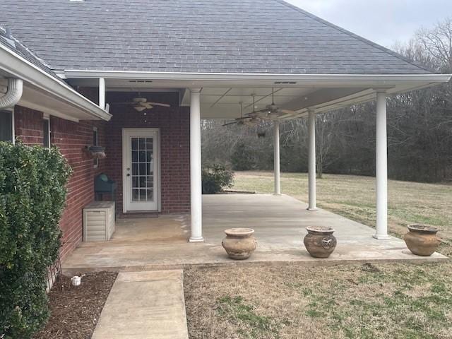 view of patio featuring a ceiling fan