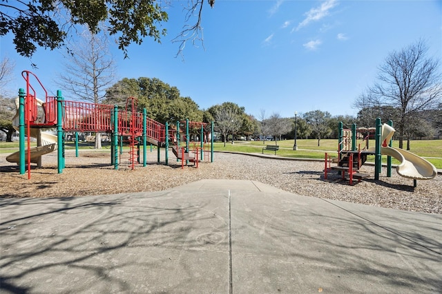 4039 Cole Ave Unit 104, Dallas, TX 75204 - community playground with a lawn