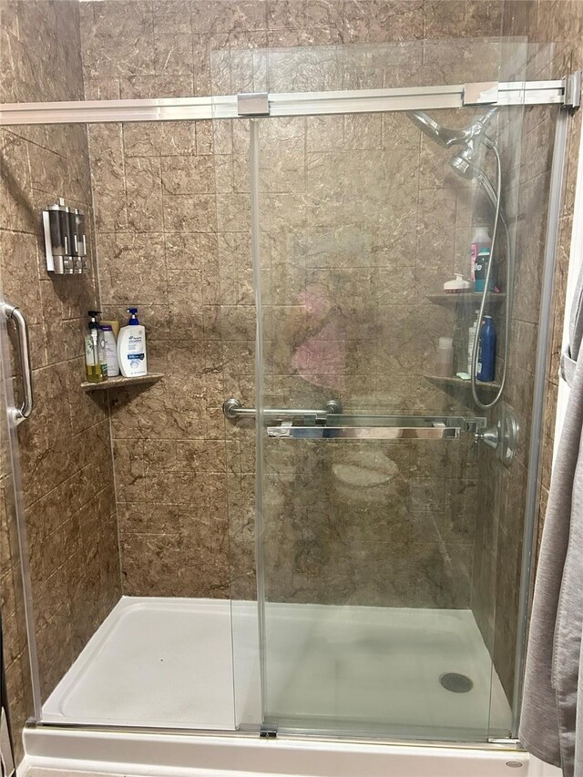 122 Lakeway Ln, Gun Barrel City, TX 75156 - full bath with a stall shower
