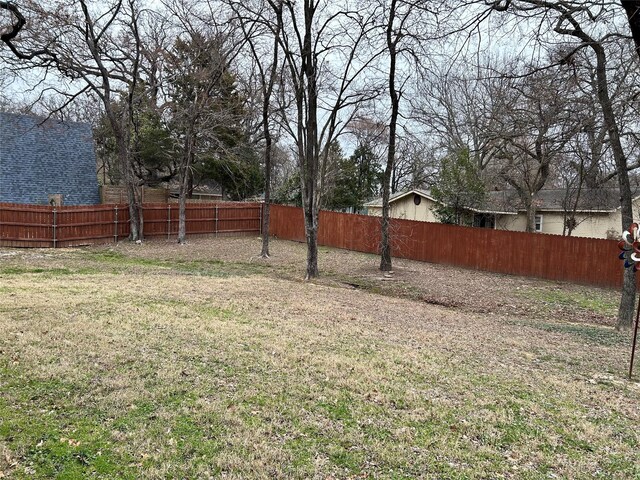 122 Lakeway Ln, Gun Barrel City, TX 75156 - view of yard