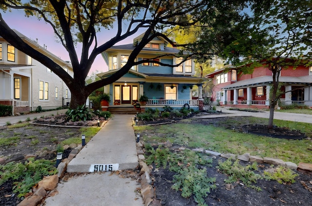 view of front of house featuring a porch