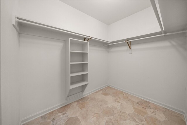 3829 Cloverdale Dr, Tyler, TX 75701 - view of spacious closet