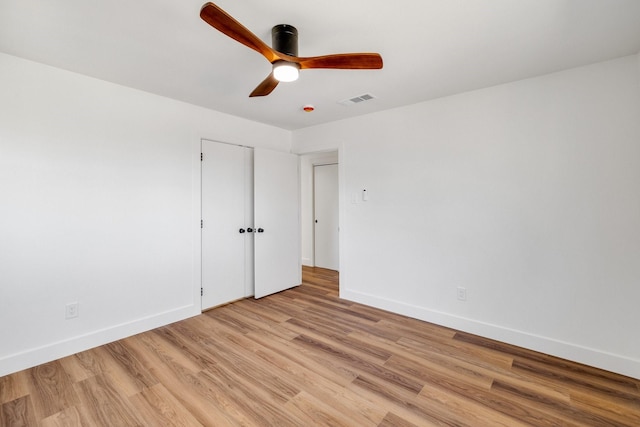 4707 Weyhill Dr, Arlington, TX 76013 - unfurnished room with baseboards, a ceiling fan, and light wood-type flooring
