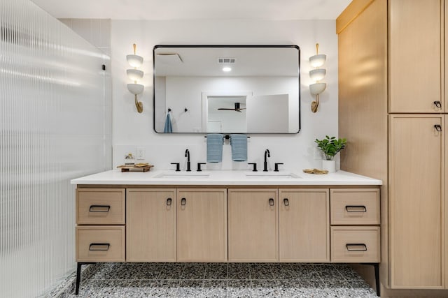 4707 Weyhill Dr, Arlington, TX 76013 - full bath with double vanity