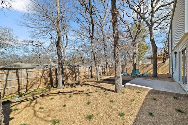4707 Weyhill Dr, Arlington, TX 76013 - fenced backyard with a patio