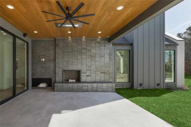 view of patio / terrace with ceiling fan