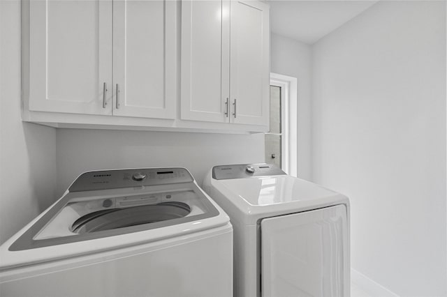 3200 Ross Ave Unit 40, Dallas, TX 75204 - laundry area with cabinet space and independent washer and dryer