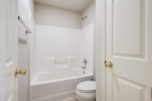 full bath featuring toilet and bathing tub / shower combination