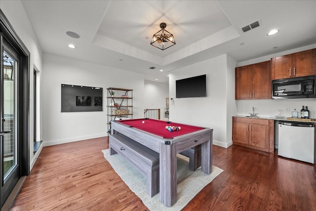 709 E 1st St, Fort Worth, TX 76102 - playroom with billiards, baseboards, plenty of natural light, and recessed lighting