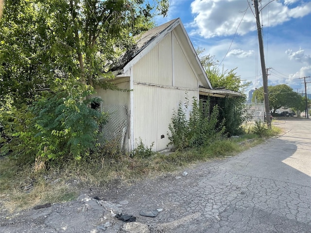 view of outbuilding