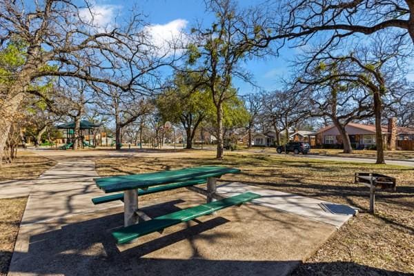 surrounding community with playground community