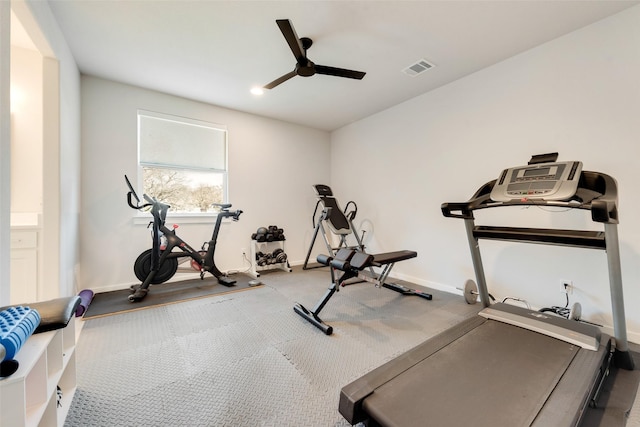 exercise area with visible vents, baseboards, a ceiling fan, and recessed lighting