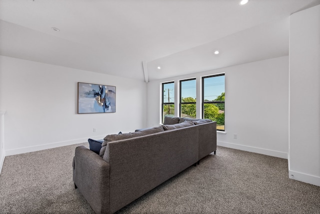 living area with vaulted ceiling, recessed lighting, carpet flooring, and baseboards
