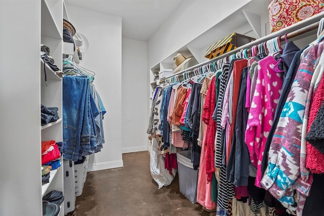 view of spacious closet