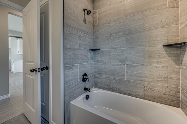 bathroom featuring shower / tub combination