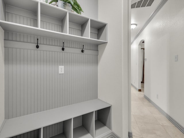 1300 Ruby Lea Ln, Fort Worth, TX 76179 - mudroom with arched walkways and baseboards