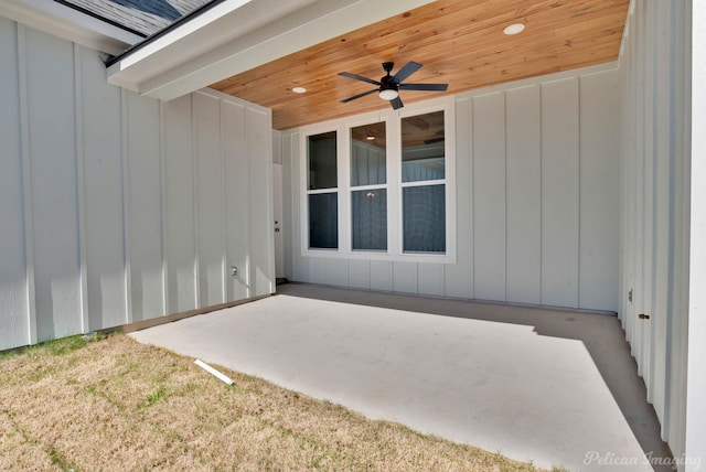 view of patio / terrace with ceiling fan