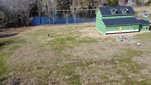 view of yard with a water view