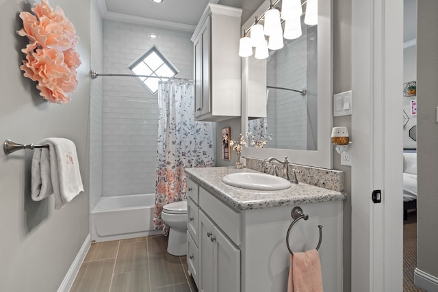 full bathroom with baseboards, toilet, ornamental molding, shower / bath combo with shower curtain, and vanity