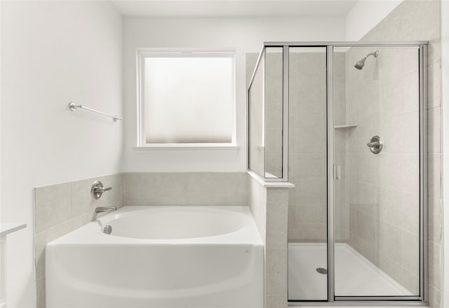 2720 Green River Rd, Royse City, TX 75189 - full bath featuring a shower stall and a bath