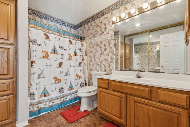 bathroom featuring a shower with curtain, a textured ceiling, vanity, and wallpapered walls