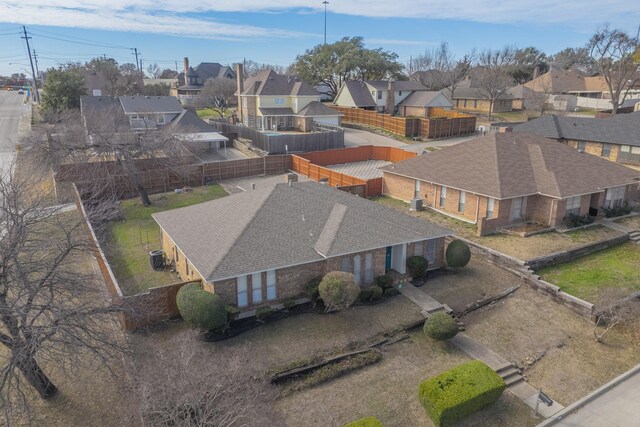 1001 British Blvd, Grand Prairie, TX 75050 - bird's eye view featuring a residential view