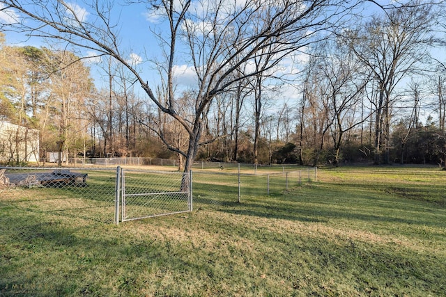 5651 Bretwood Dr, Keithville, LA 71047 - view of yard featuring fence