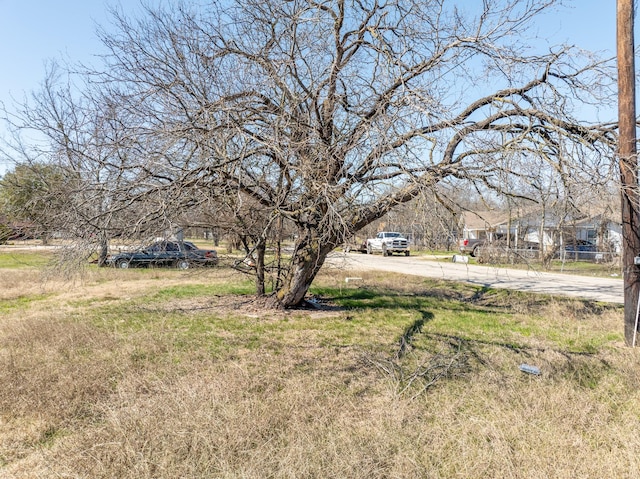 Listing photo 3 for 418 Mark St, Hillsboro TX 76645