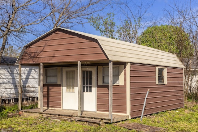 view of outbuilding featuring an outbuilding