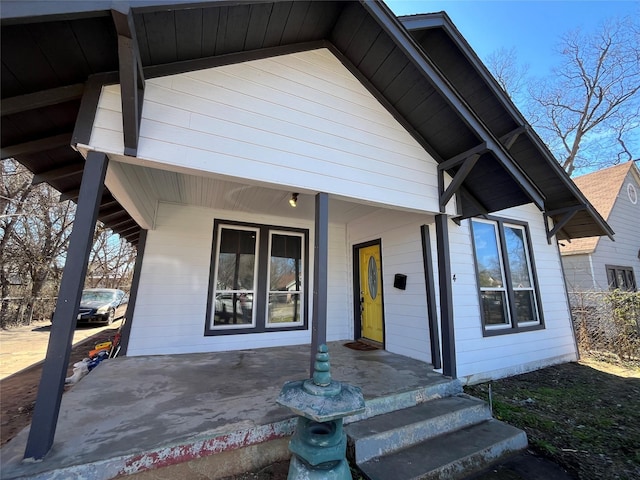 view of front of property with covered porch