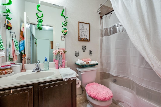 full bathroom featuring toilet, shower / bathtub combination with curtain, visible vents, and vanity