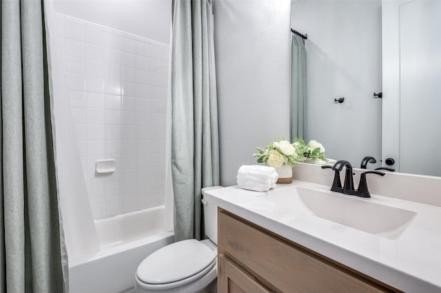 2521 Warwick Dr, Celina, TX 75009 - full bath with shower / bath combo with shower curtain, toilet, and vanity