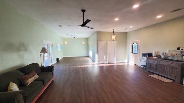 living area featuring ceiling fan, recessed lighting, wood finished floors, and visible vents