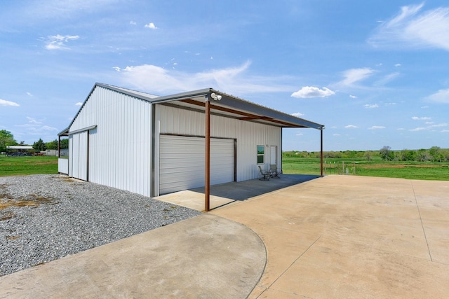 view of detached garage