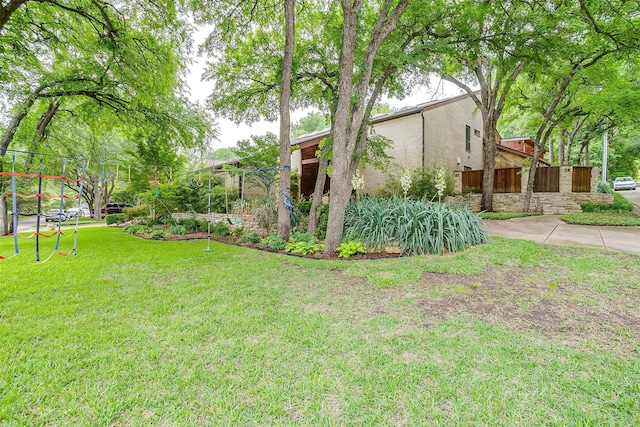 view of yard featuring fence