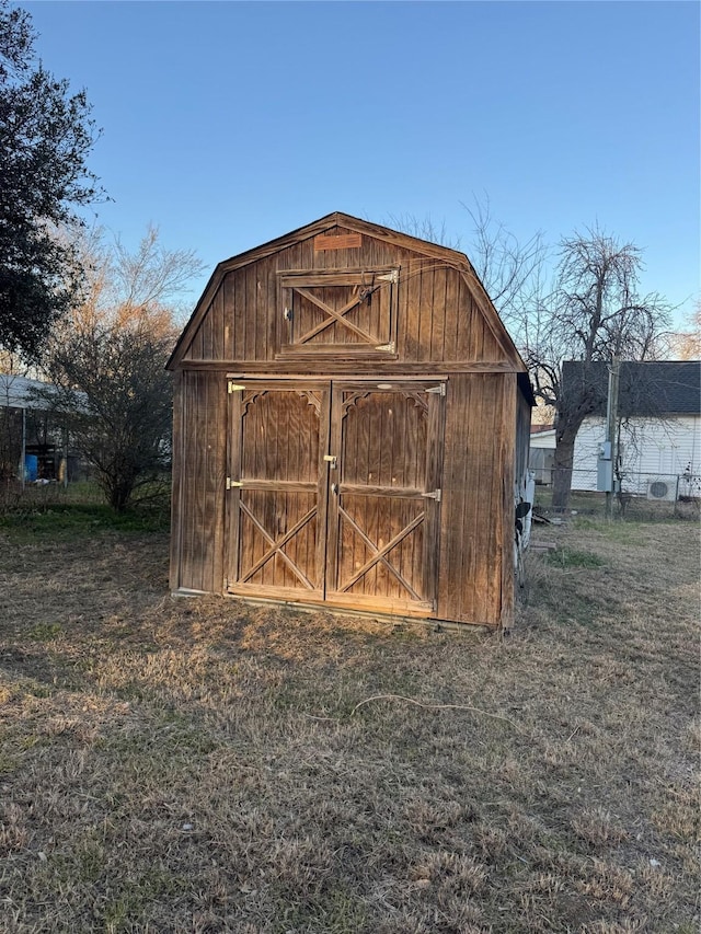 view of outbuilding featuring an outbuilding