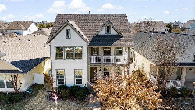 view of front of house featuring a shingled roof