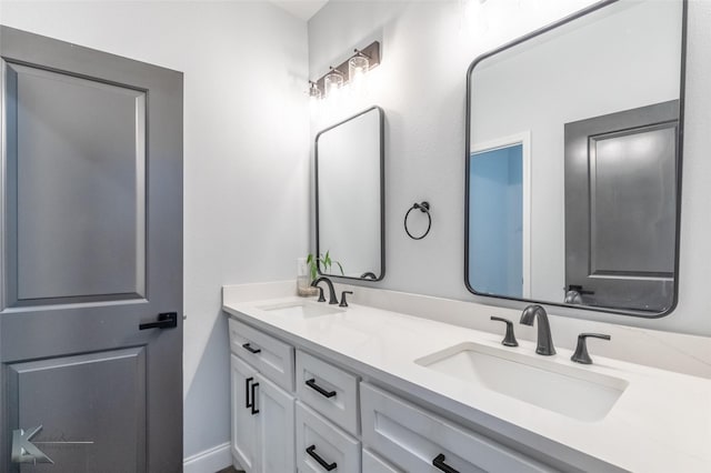 7001 Coldwater Dr, Abilene, TX 79601 - full bath featuring double vanity