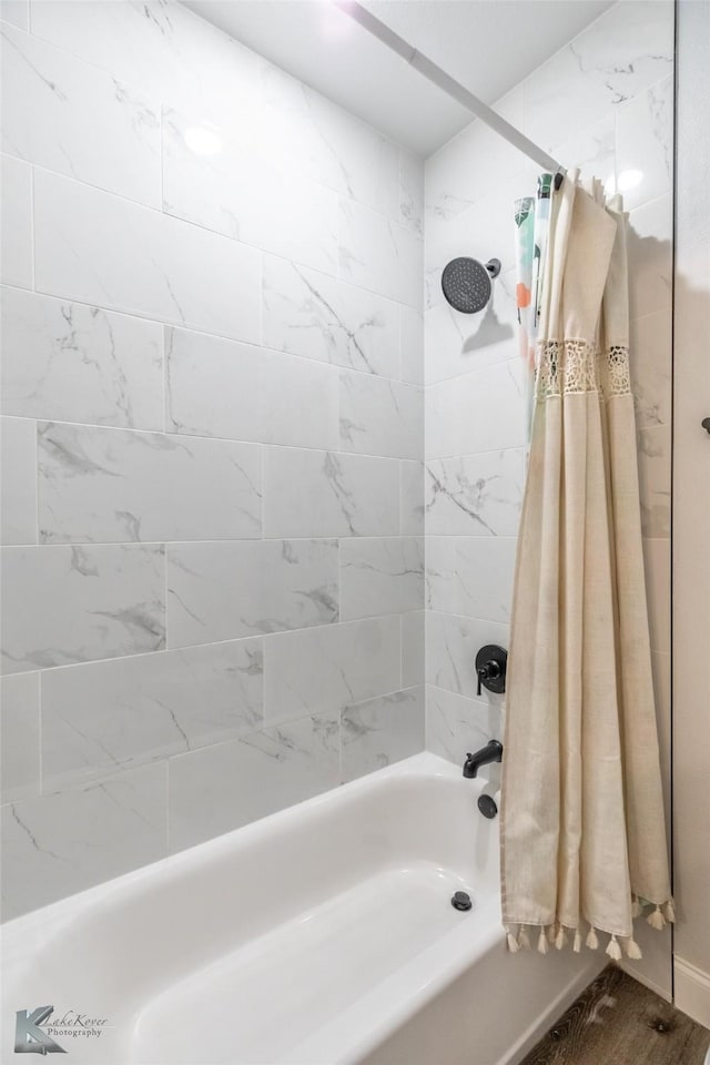 7001 Coldwater Dr, Abilene, TX 79601 - full bath featuring shower / tub combo