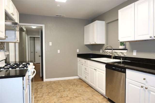 kitchen featuring under cabinet range hood, a sink, visible vents, dishwasher, and white gas range